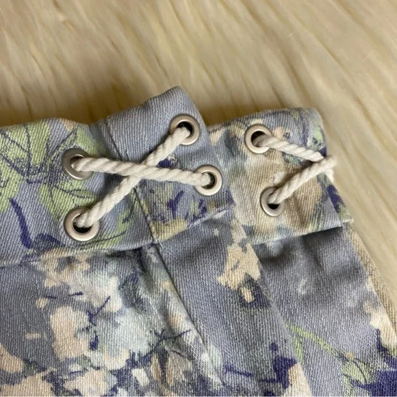 Bandolino: size : 8P : floral ‘mandie capri’ folded denim capri pants - Picture 8 of 11